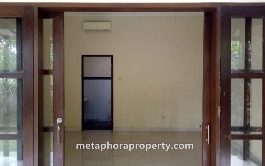 Rumah Erly – Jalan Raya Canggu