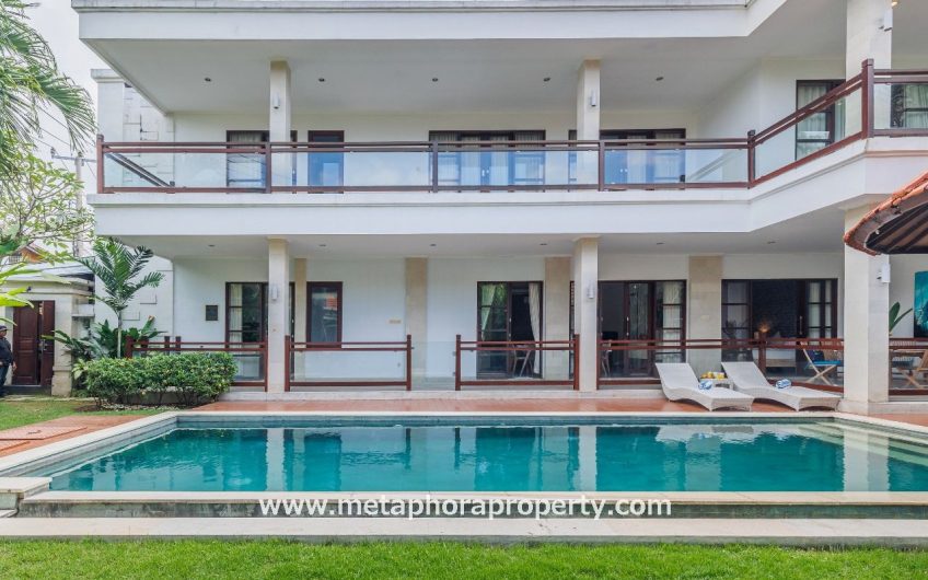Villa Nazera – Raya Canggu Street